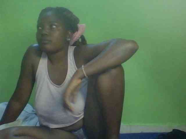 Cute-Divah webcam