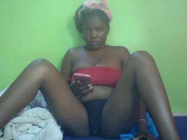 Cute-Divah webcam