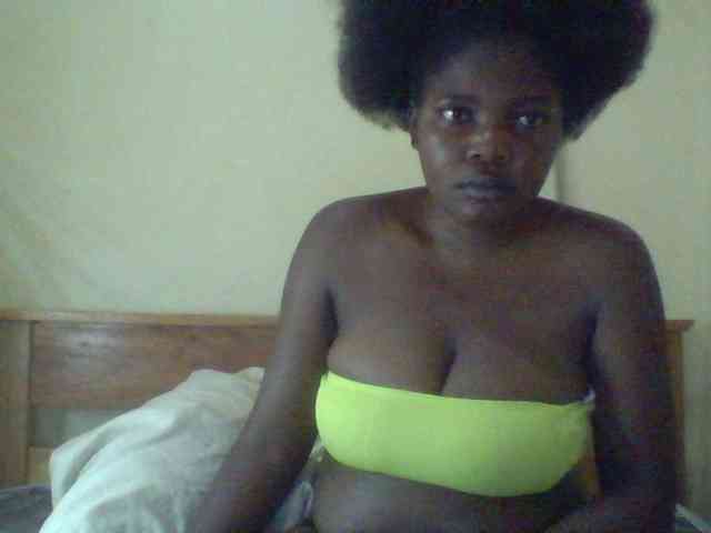 Cute-Divah webcam