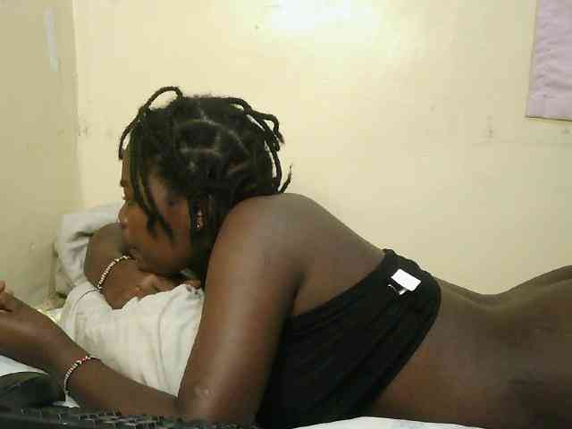 Model: Cute-Divah