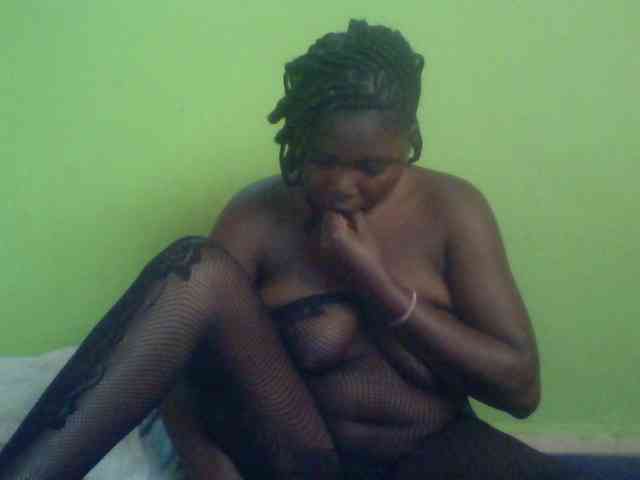 Cute-Divah webcam