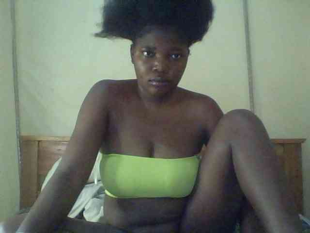 Cute-Divah webcam