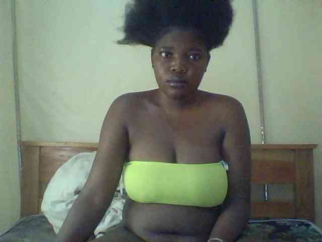 Cute-Divah webcam