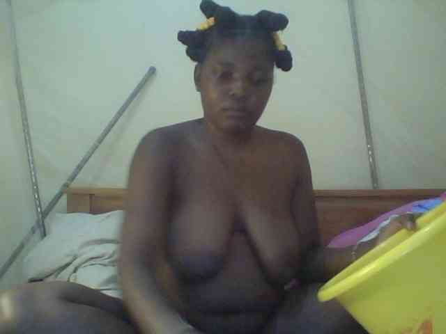 Cute-Divah webcam