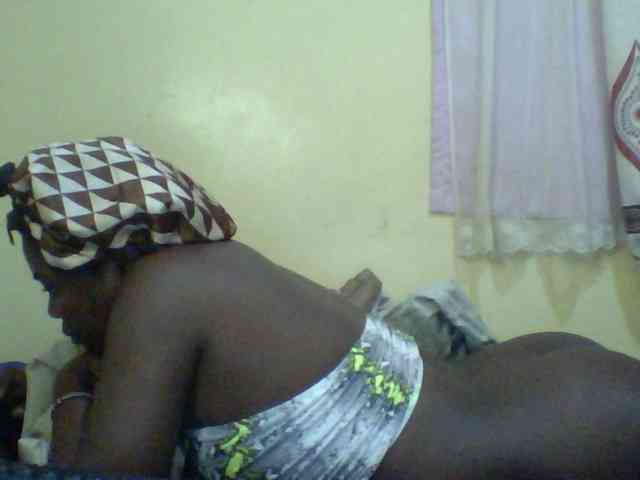 Cute-Divah webcam