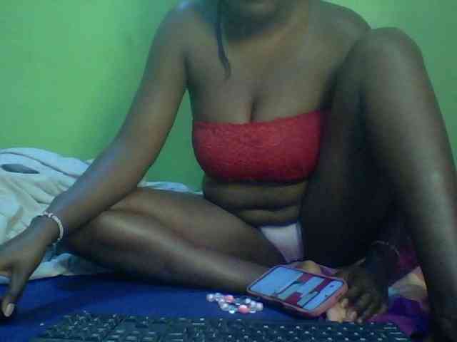 Cute-Divah webcam
