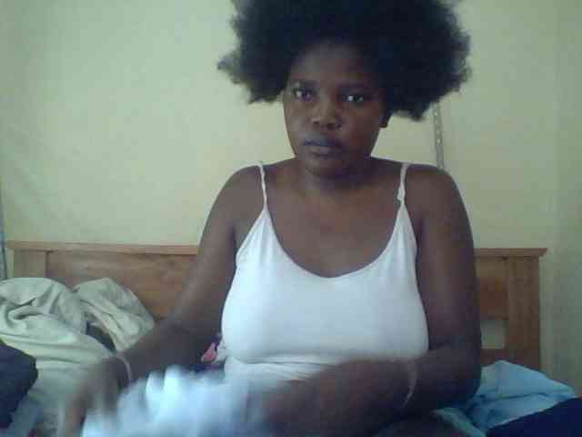 Cute-Divah webcam
