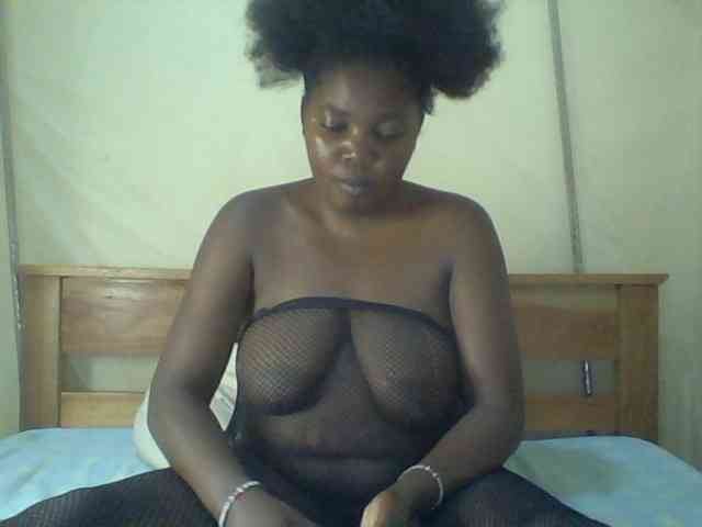 Model: Cute-Divah
