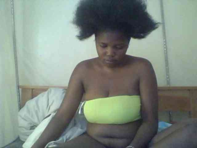 Cute-Divah webcam