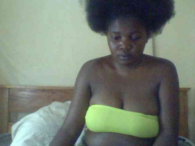 Cute-Divah webcam