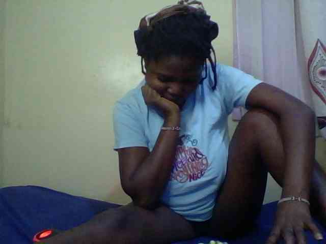 Cute-Divah webcam