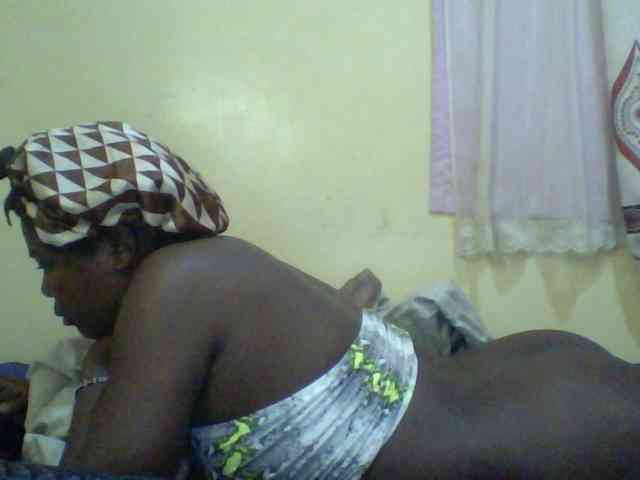 Cute-Divah webcam