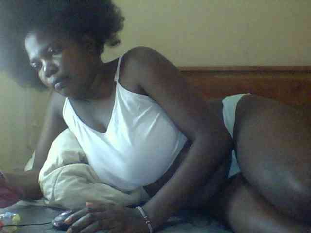Cute-Divah webcam
