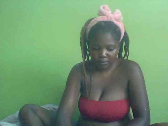 Cute-Divah webcam