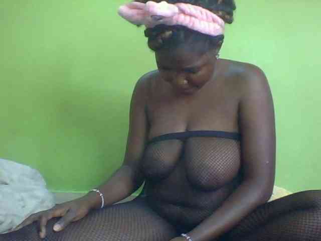 Cute-Divah webcam