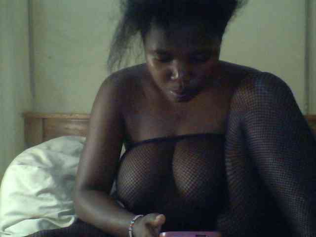 Cute-Divah webcam