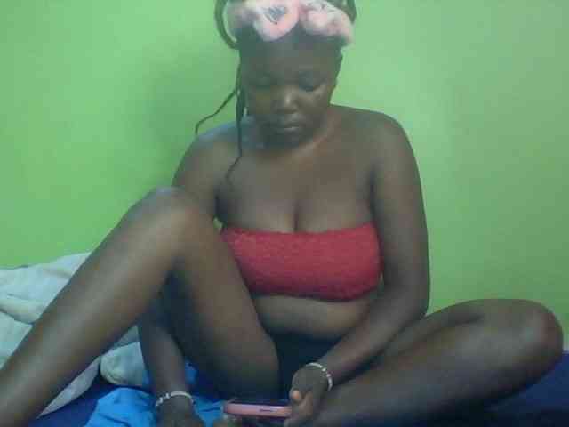 Cute-Divah webcam