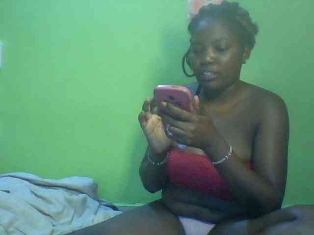 Cute-Divah webcam