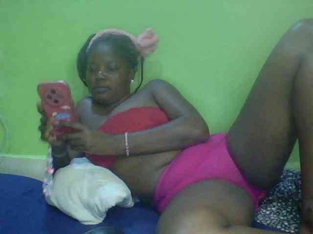 Cute-Divah webcam
