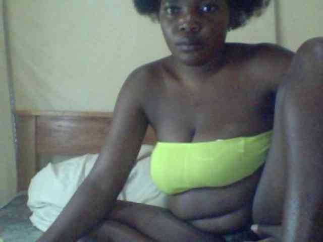 Cute-Divah webcam