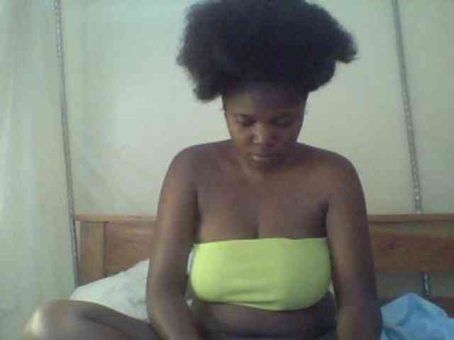 Cute-Divah webcam