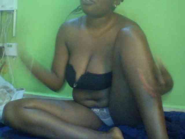 Cute-Divah webcam