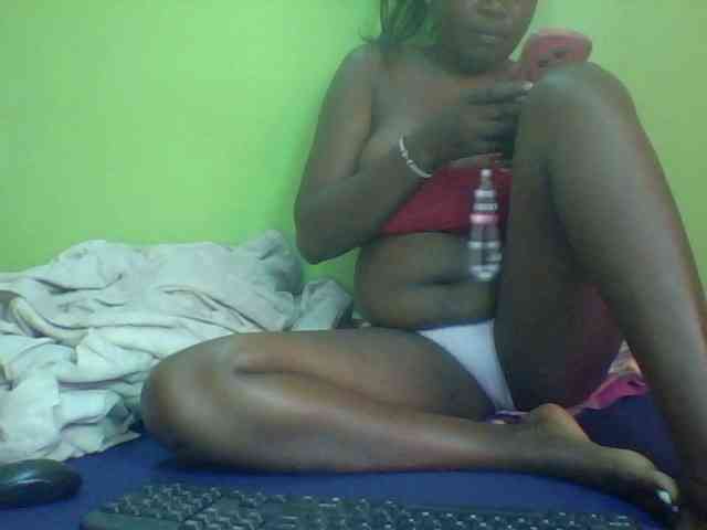 Cute-Divah webcam