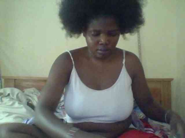 Cute-Divah webcam