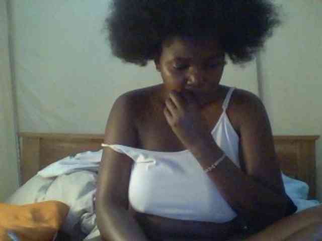 Cute-Divah webcam