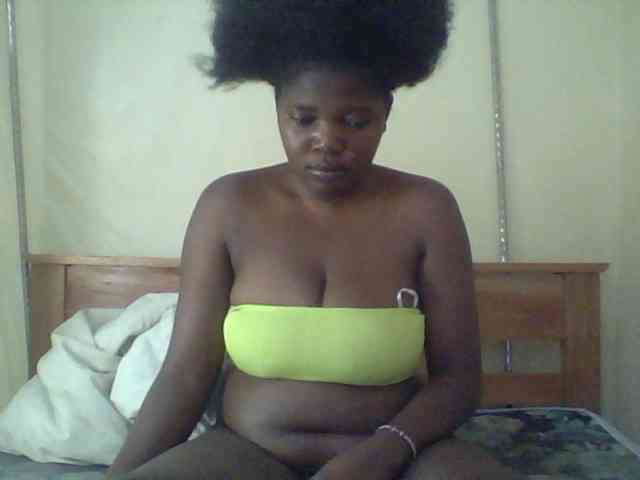 Cute-Divah webcam