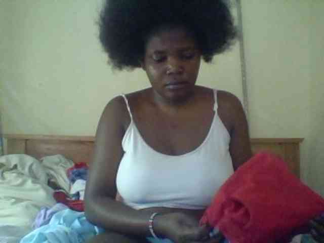 Cute-Divah webcam
