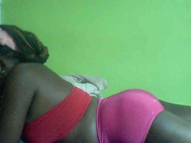 Cute-Divah webcam