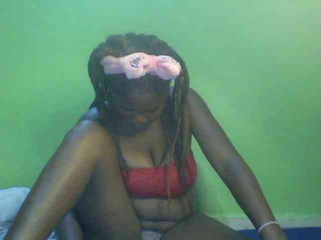 Cute-Divah webcam