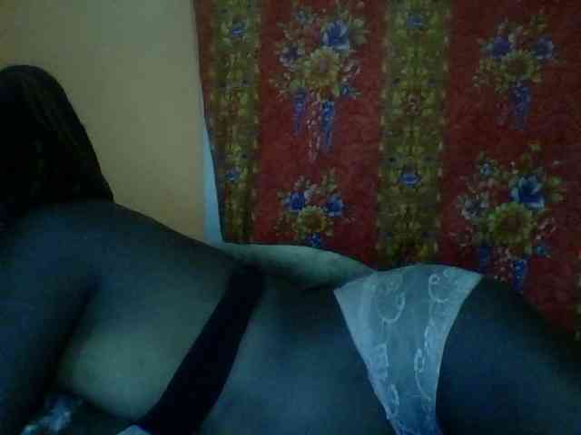 Cute-Divah webcam