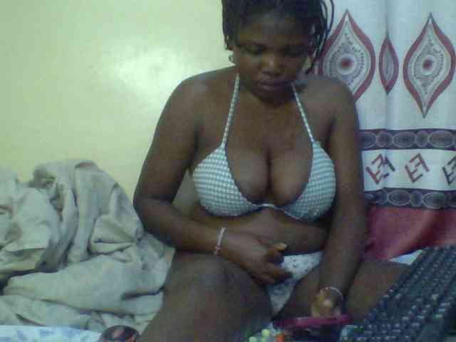 Cute-Divah webcam