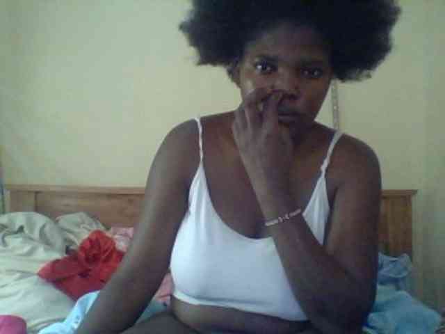 Cute-Divah webcam