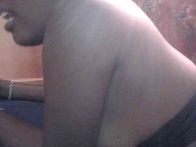 Cute-Divah webcam