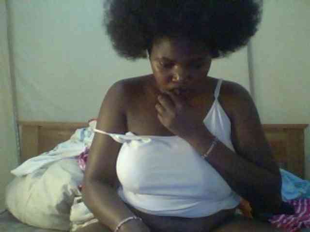 Cute-Divah webcam