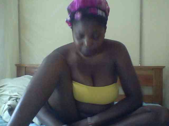 Cute-Divah webcam