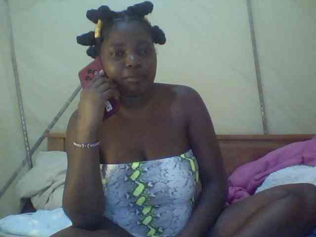 Cute-Divah webcam