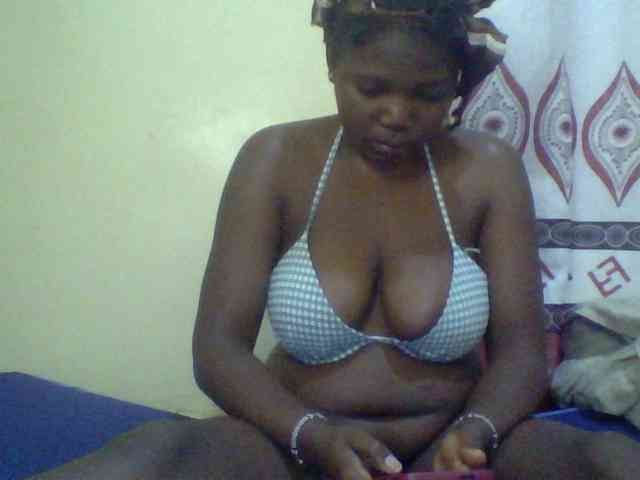 Cute-Divah webcam