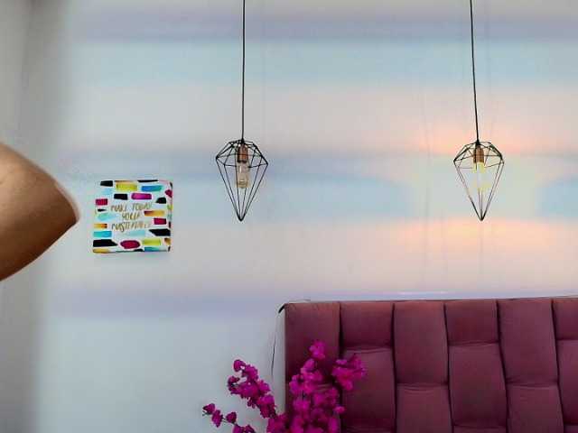 Melannyy--'s BongaCams show and profile