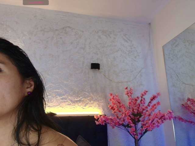 Melannyy-- live cam on BongaCams