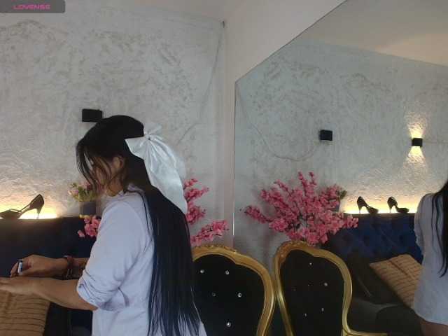 Melannyy-- live cam on BongaCams