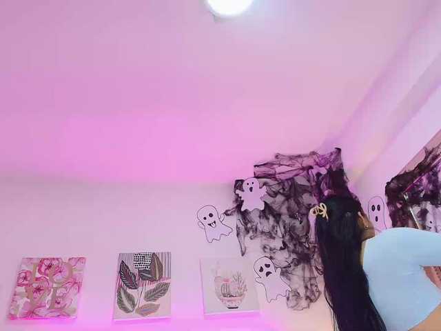 Melannyy-- live cam on BongaCams