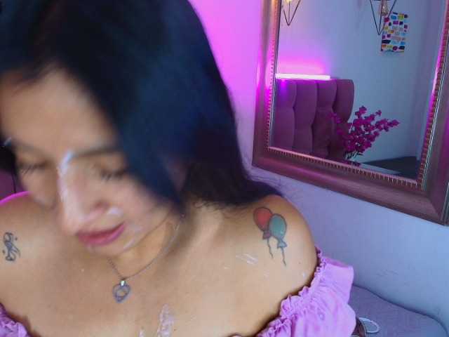 Melannyy-- live cam on BongaCams