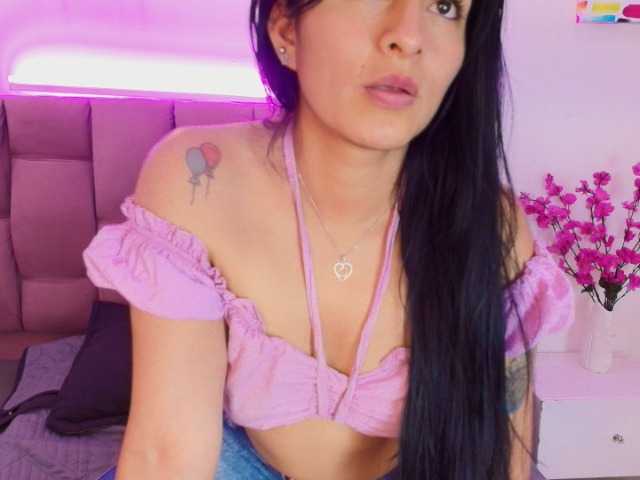 Melannyy-- live cam on BongaCams