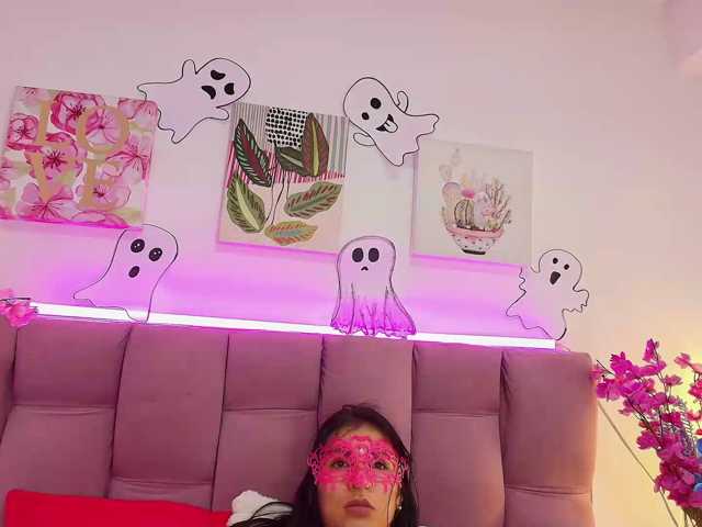 Melannyy-- live cam on BongaCams