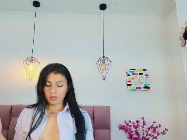 Melannyy-- live cam on BongaCams