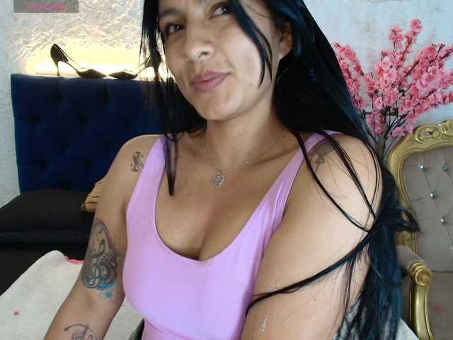 Melannyy-- live cam on BongaCams